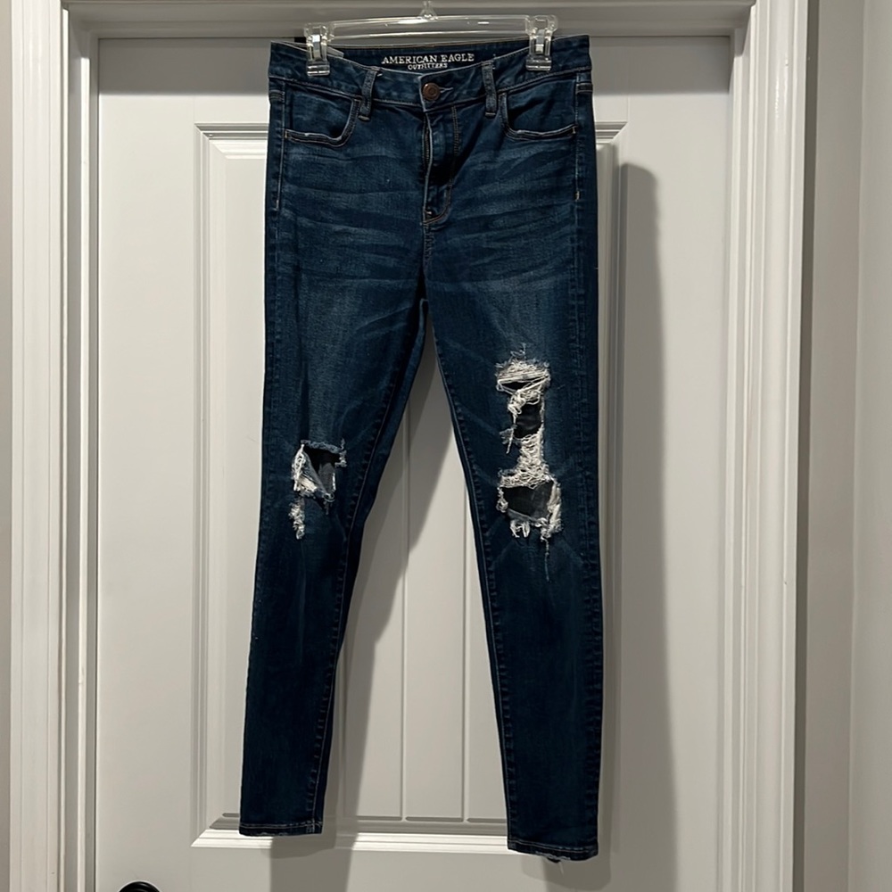 American Eagle Distressed Jeans